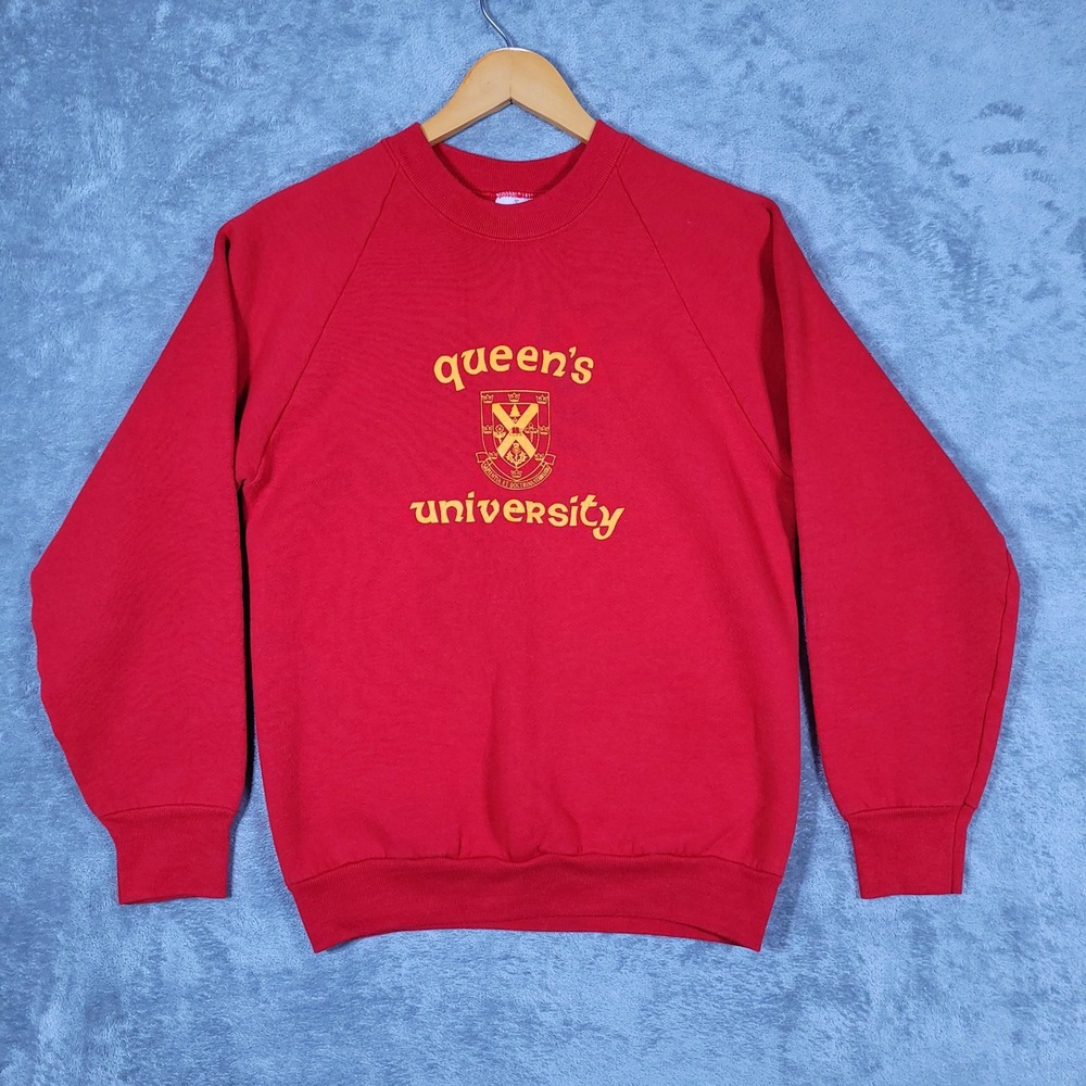 Vintage Queens University Sweatshirt Mens Small Fruit of the Loom Red Raglan USA